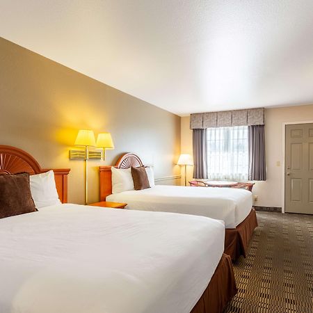 Americas Best Value Inn Burns Exteriér fotografie