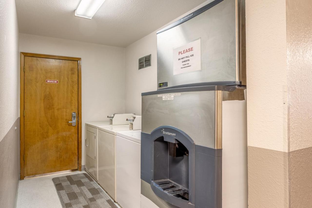 Americas Best Value Inn Burns Exteriér fotografie