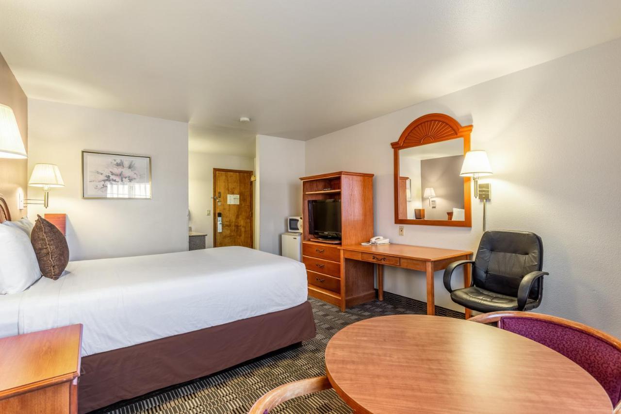 Americas Best Value Inn Burns Exteriér fotografie