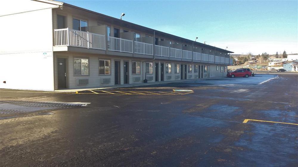 Americas Best Value Inn Burns Exteriér fotografie