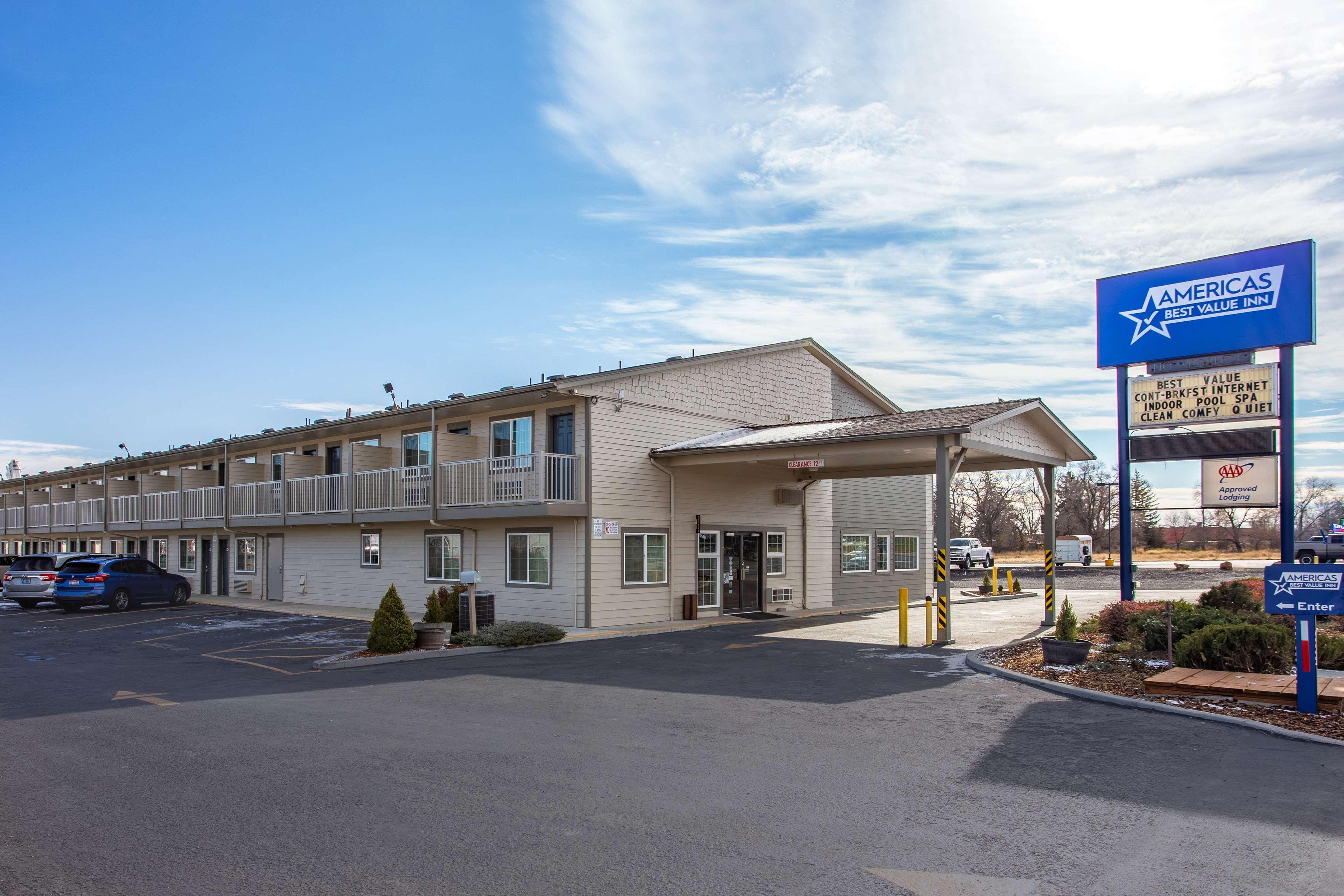 Americas Best Value Inn Burns Exteriér fotografie
