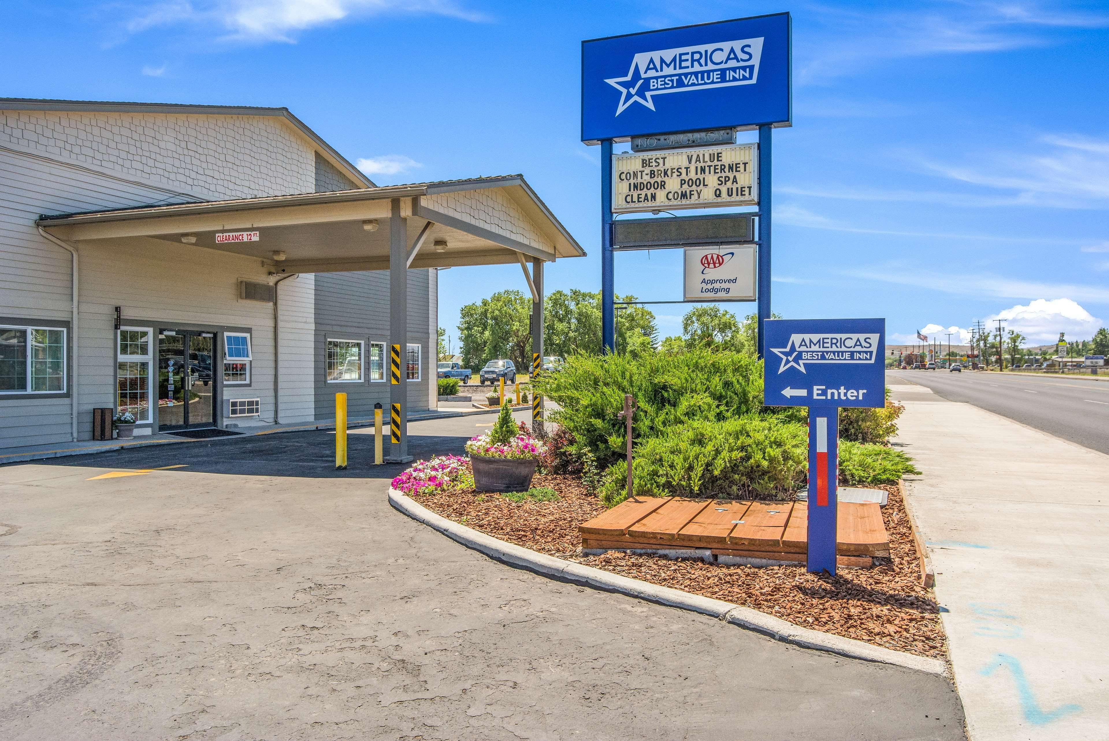 Americas Best Value Inn Burns Exteriér fotografie