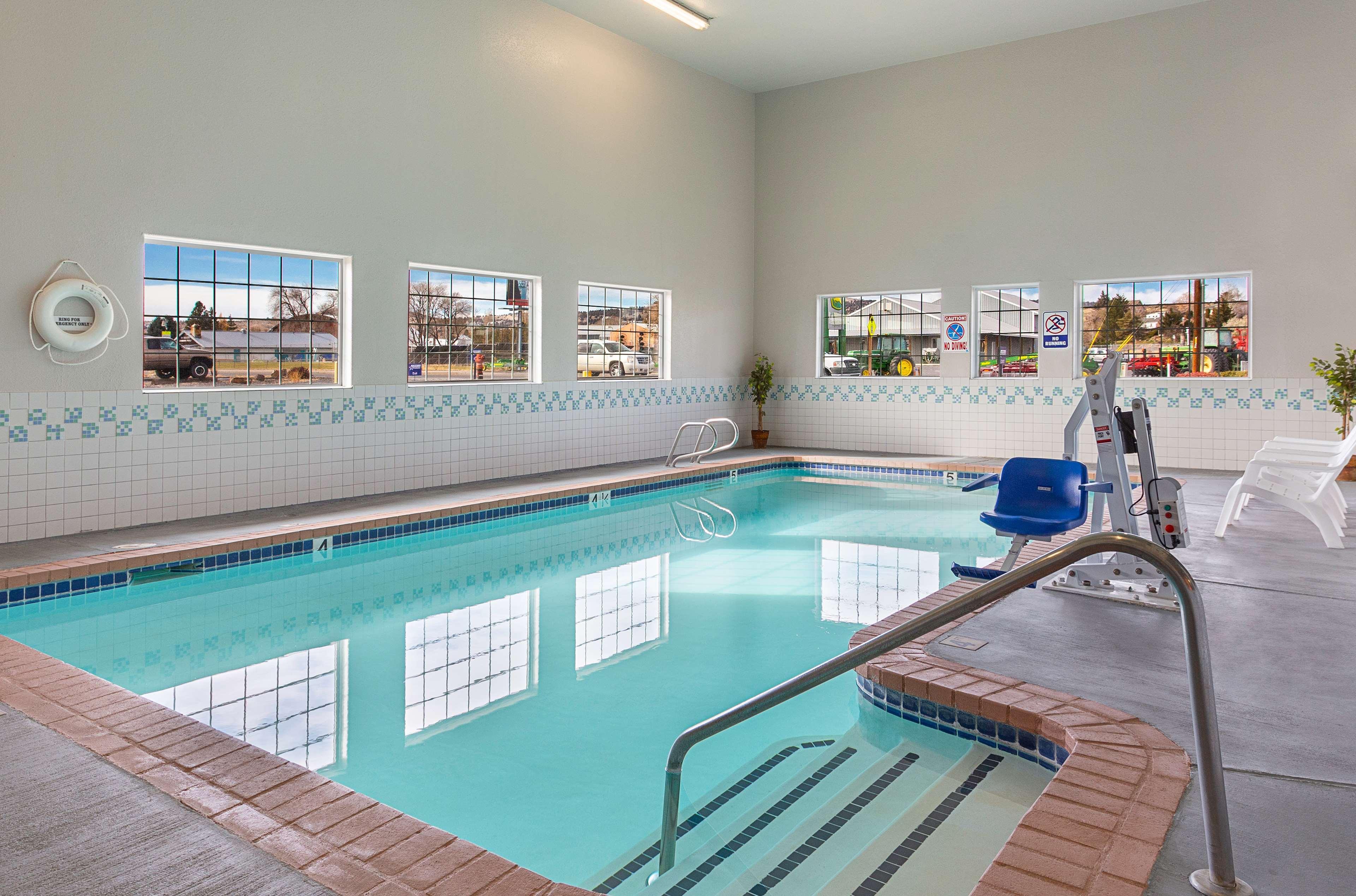 Americas Best Value Inn Burns Exteriér fotografie