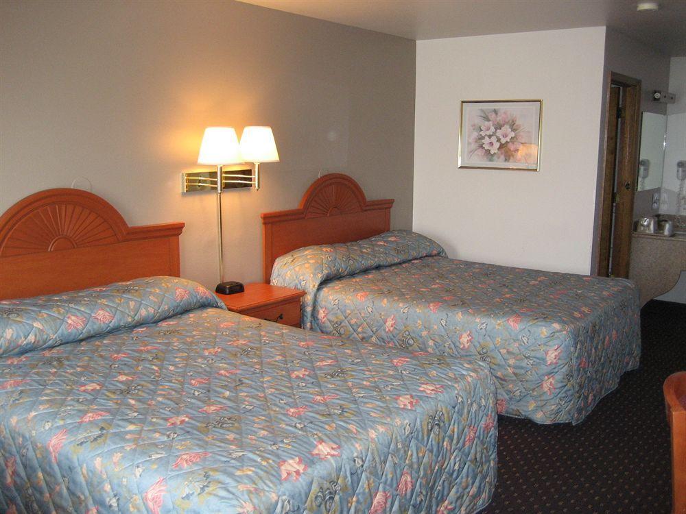 Americas Best Value Inn Burns Pokoj fotografie