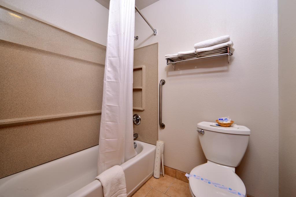Americas Best Value Inn Burns Exteriér fotografie