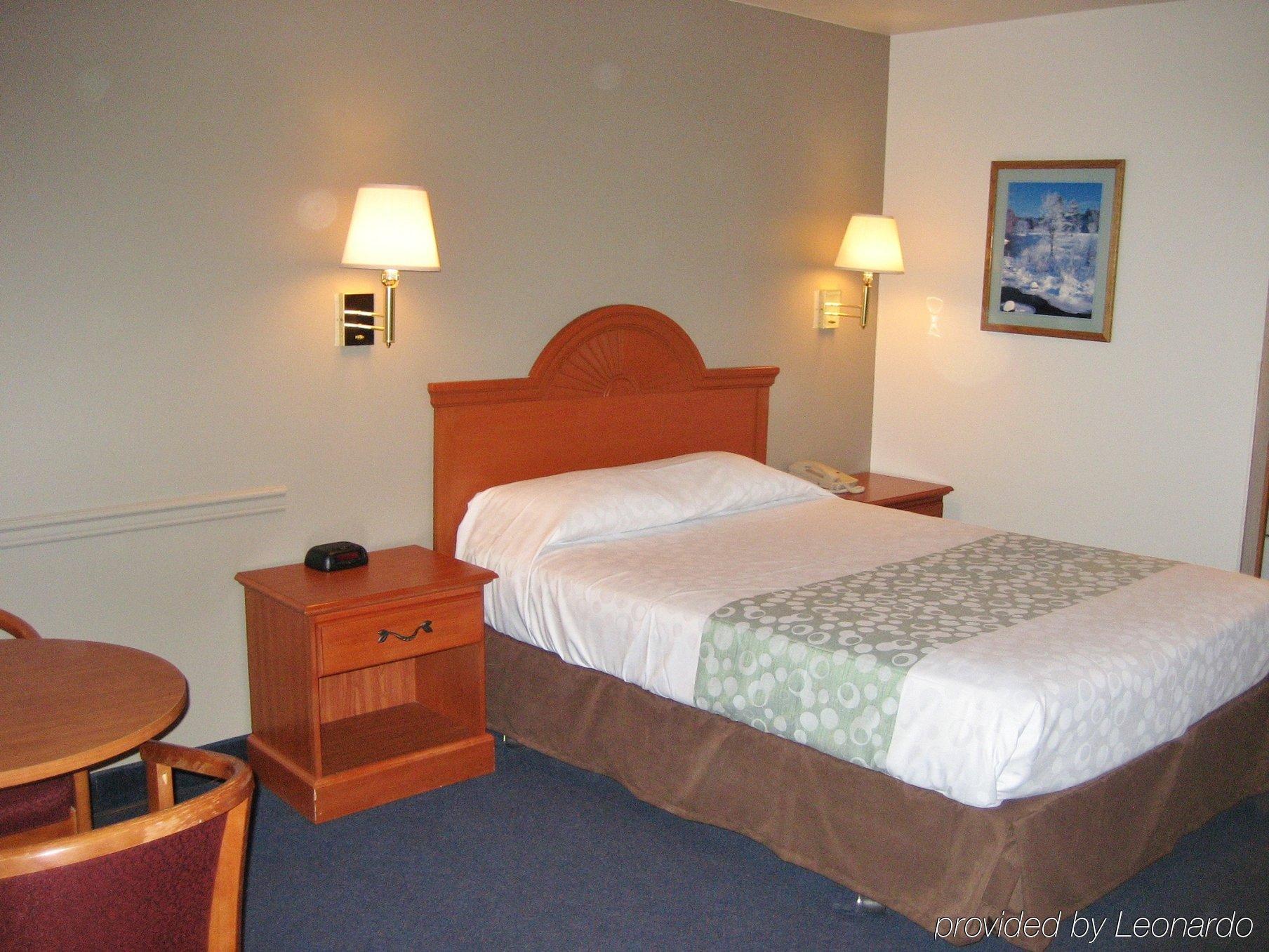Americas Best Value Inn Burns Exteriér fotografie