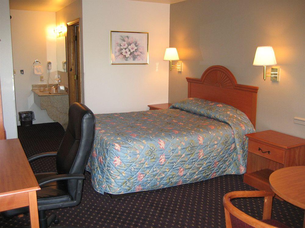 Americas Best Value Inn Burns Exteriér fotografie