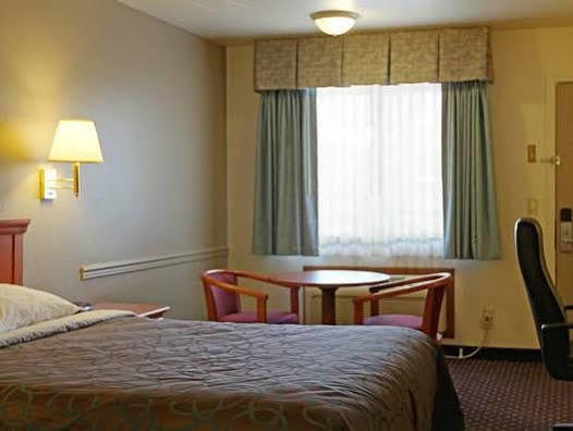 Americas Best Value Inn Burns Exteriér fotografie