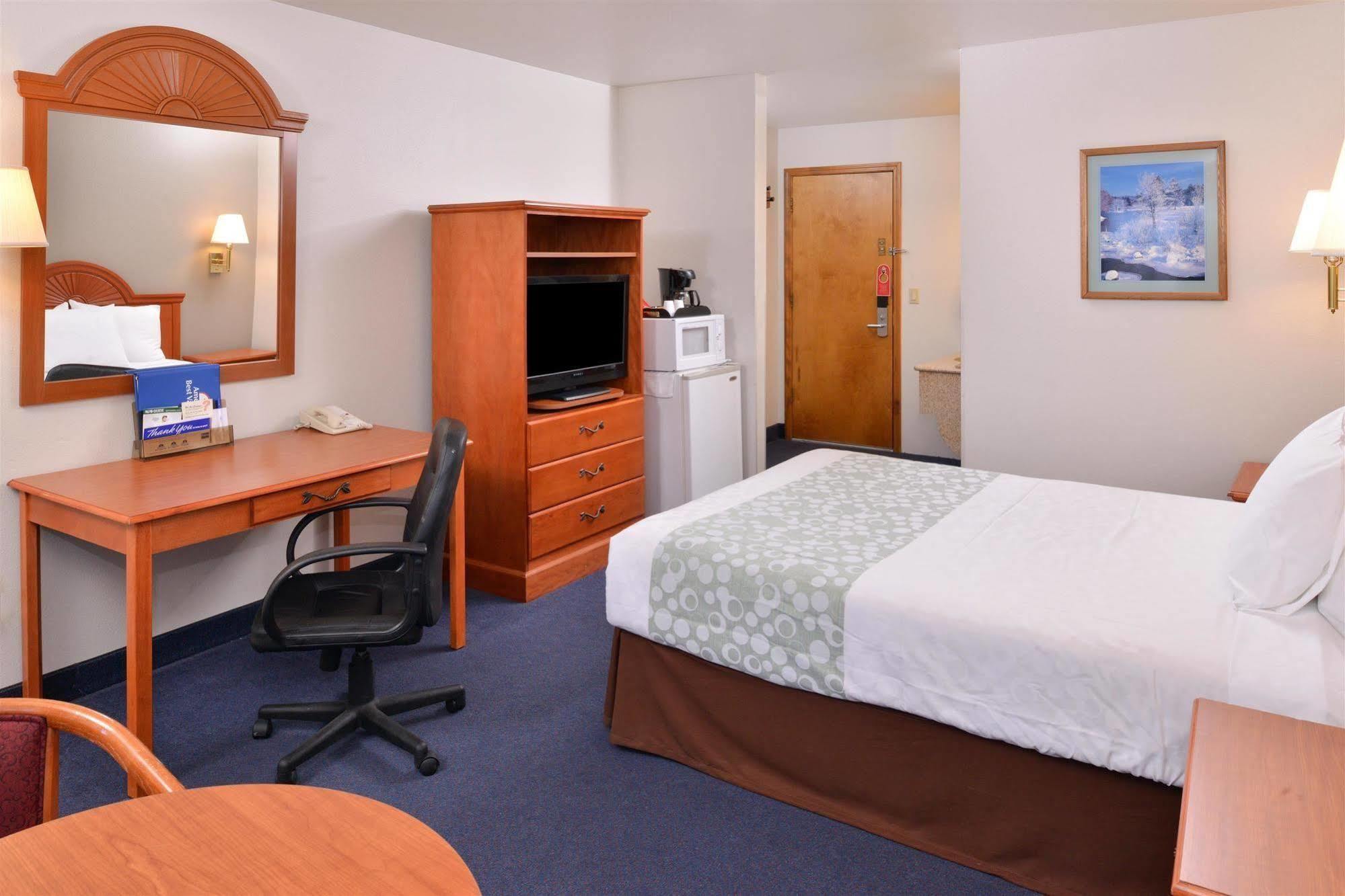Americas Best Value Inn Burns Exteriér fotografie